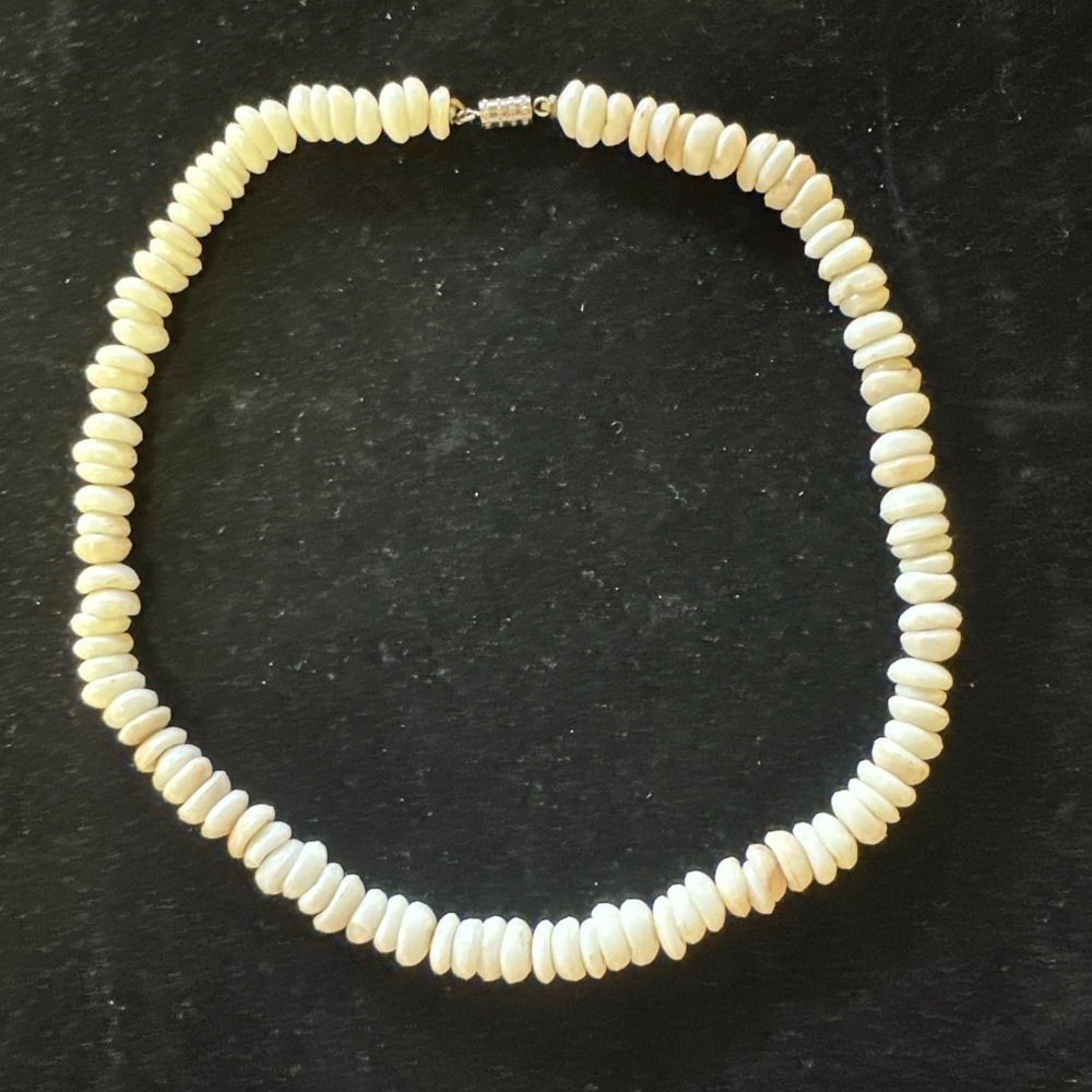 VTG Estate 15" Hawaiian Surfer Puka Shell Necklace 16g  Choker Ocean Beach